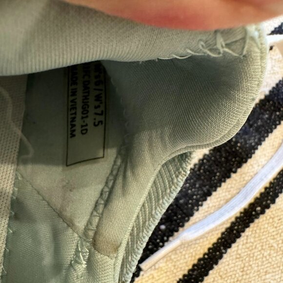 Kizik Athens Womans Size 7.5 Handsfree Athletic Shoes Sea Foam - Picture 2 of 11